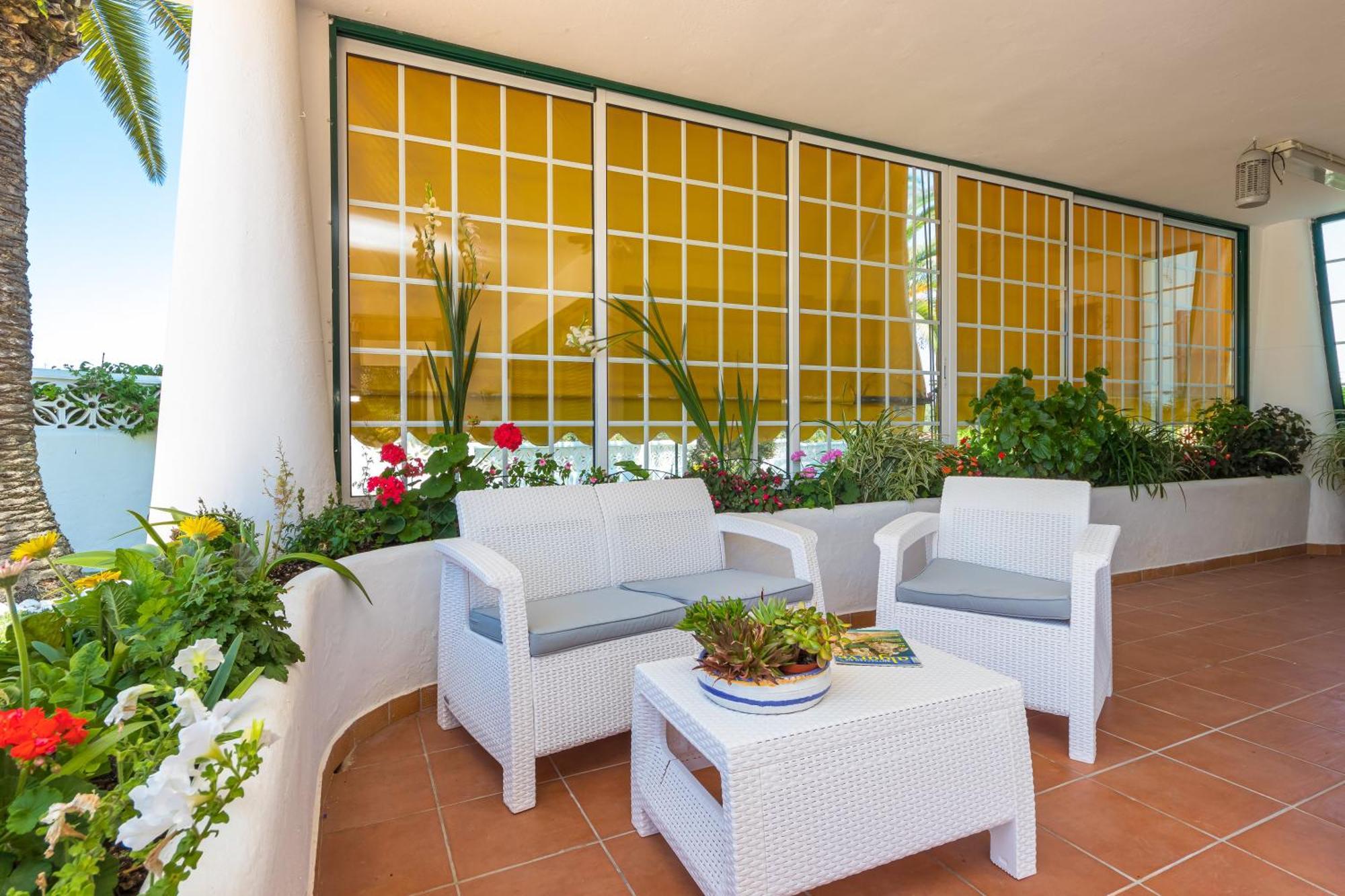 El-gharb Private 4 Bedrooms *