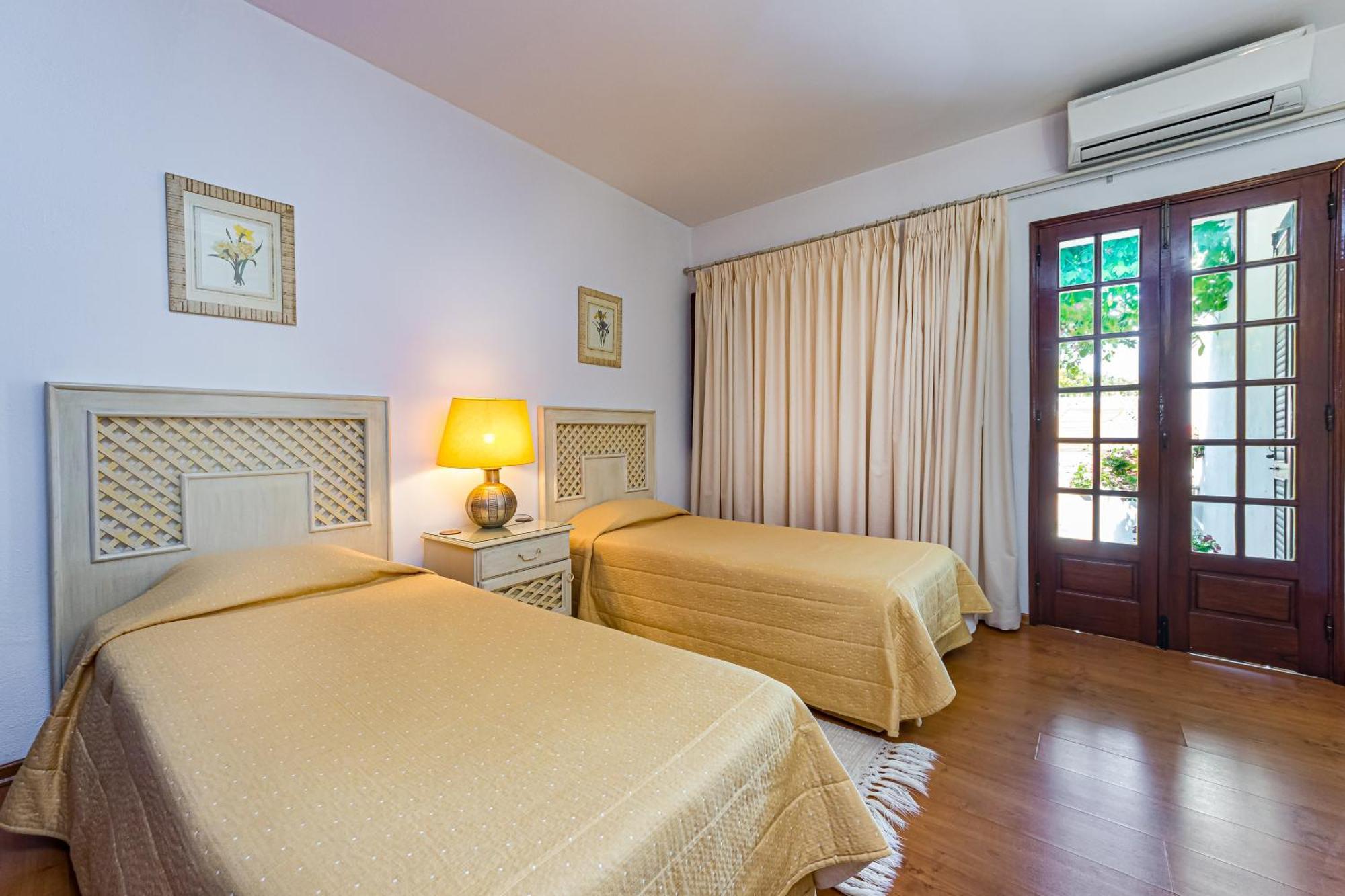 Villa El-gharb Private 4 Bedrooms *