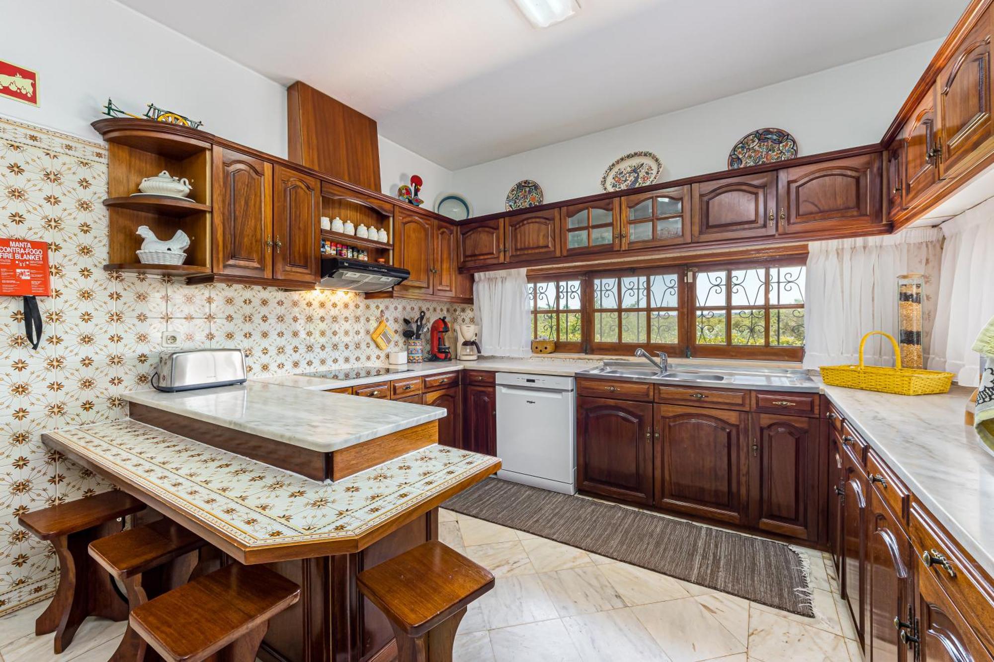 Villa El-gharb Private 4 Bedrooms *