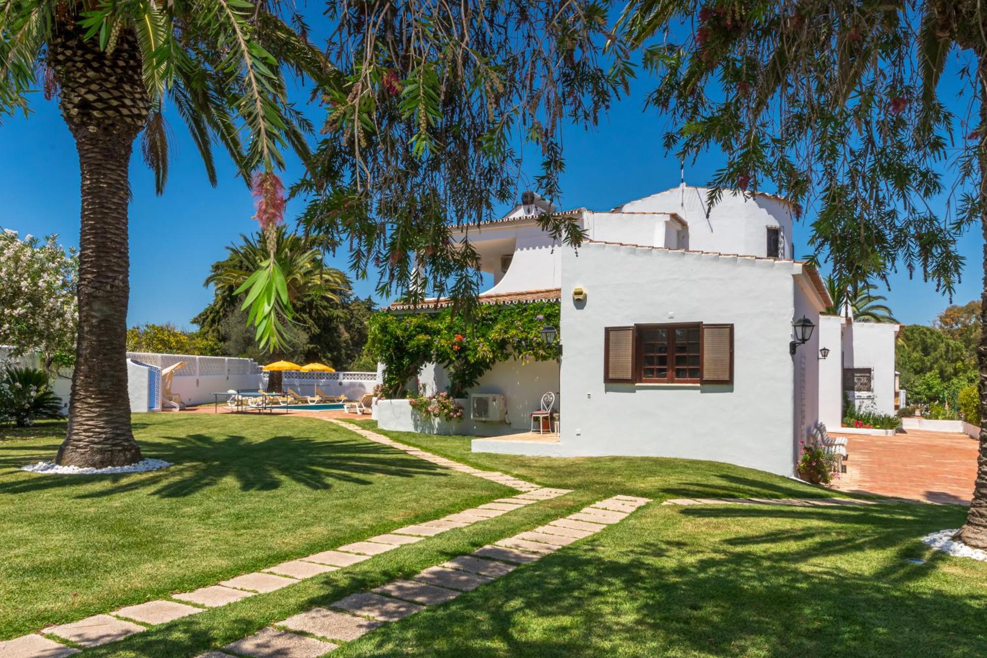 El-gharb Private 4 Bedrooms