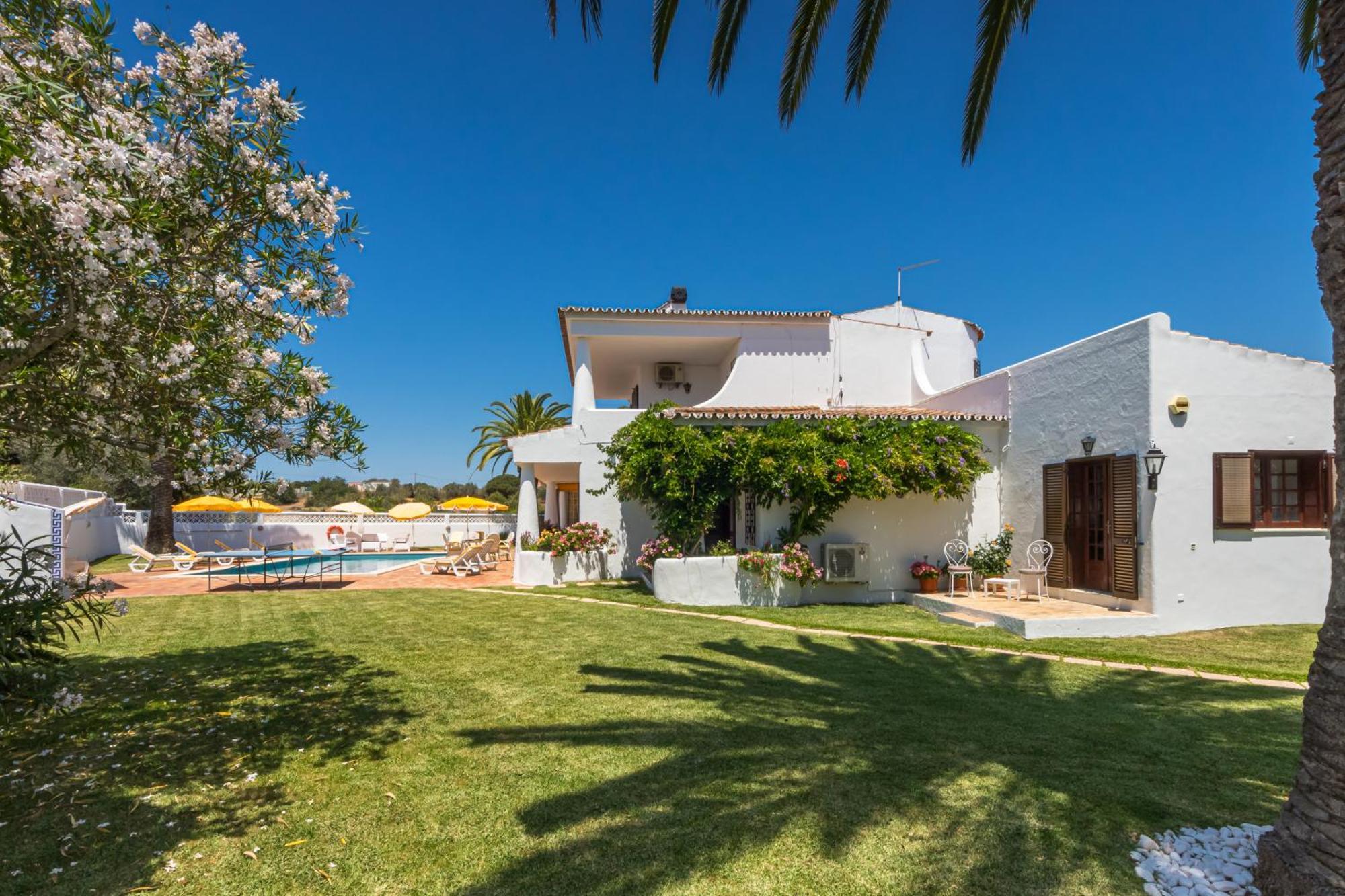 El-gharb Private 4 Bedrooms Villa *